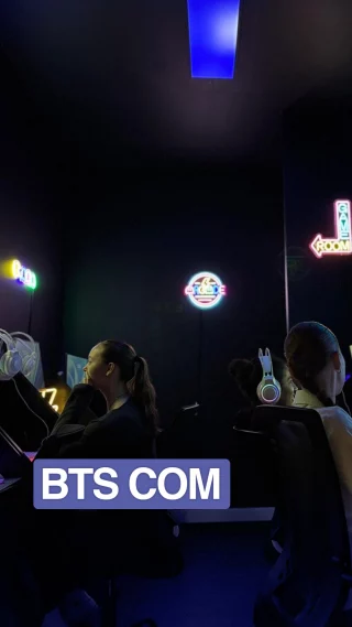 Instagram post from mantes_school. This post is in position 5.